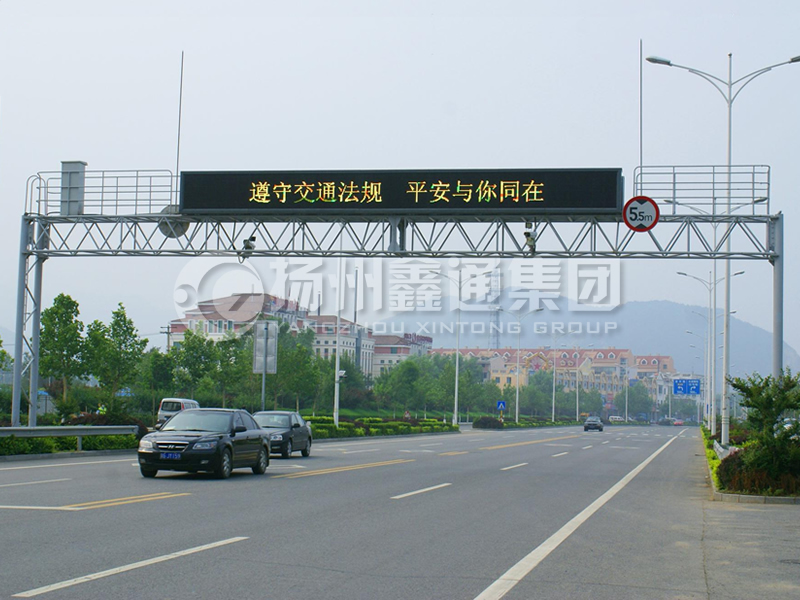 LMJ-013，桁架式情報(bào)板門架，龍門架